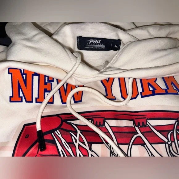 KNICKS XL HOODIE PULLOVER - Picture 2 of 4